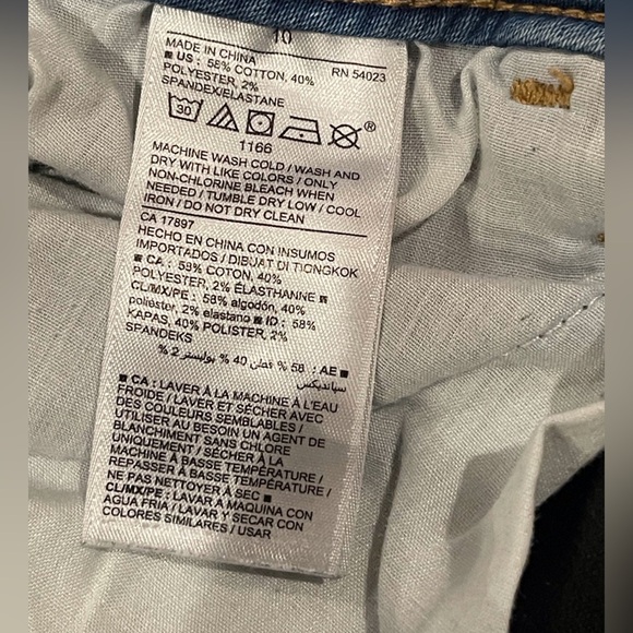 Old Navy Indigo Skinny Jeans - Picture 9 of 9